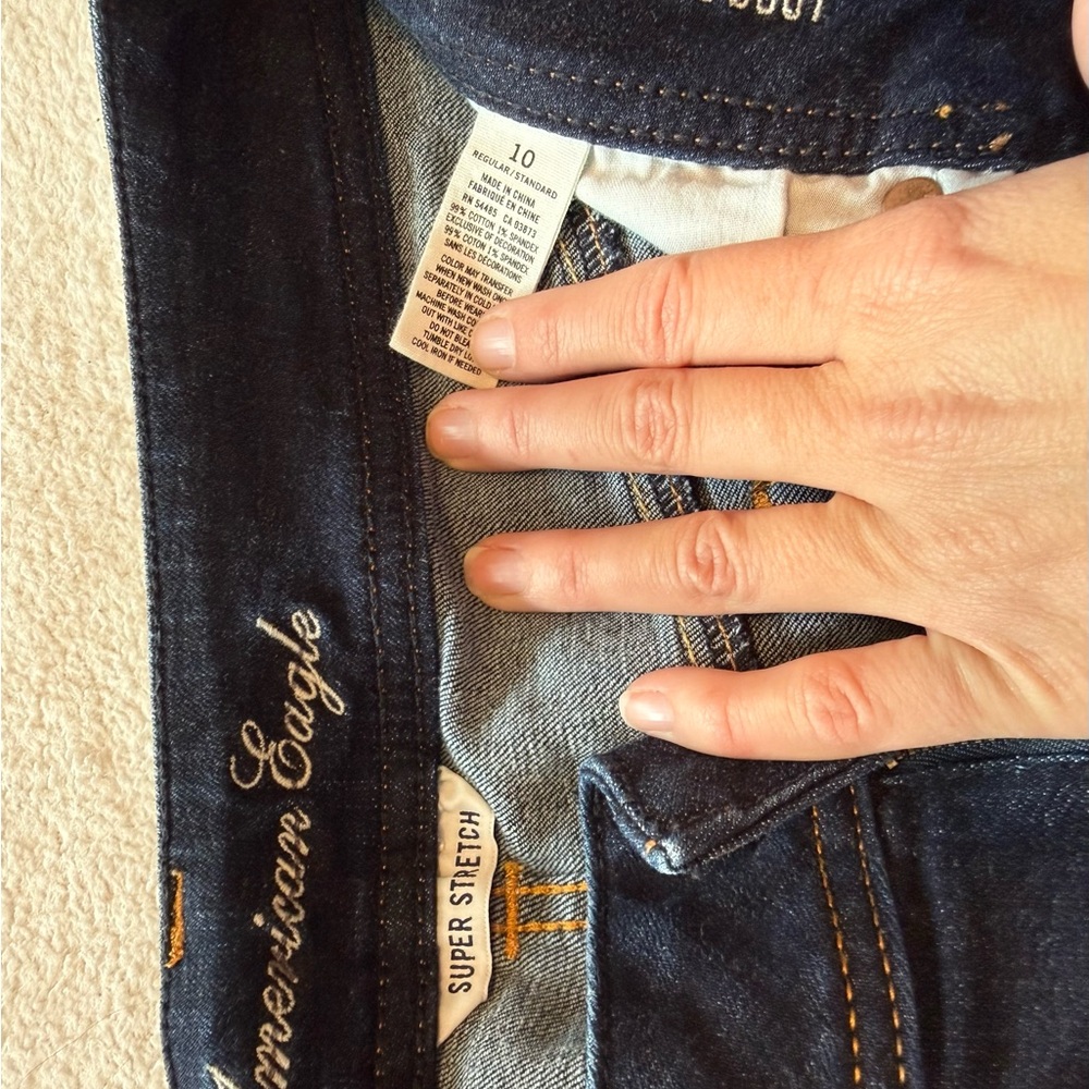 American Eagle Outfitters Women's Dark Blue Super Stretch Jeans